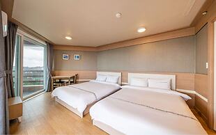 Benikea San & Bada Jumunjin Resort