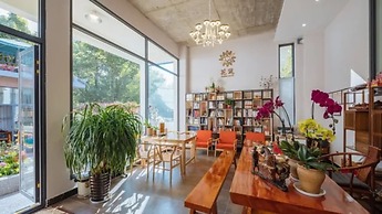 Floral Hotel · Mo Tan Lijiang