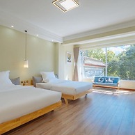 Floral Hotel · Mo Tan Lijiang