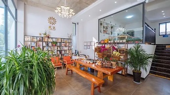 Floral Hotel · Mo Tan Lijiang