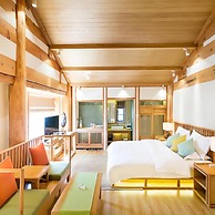 Floral Hotel · Nameiju Lijiang