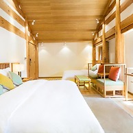 Floral Hotel · Nameiju Lijiang