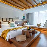 Floral Hotel · Nameiju Lijiang