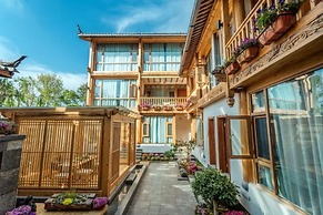 Floral Hotel · Nameiju Lijiang