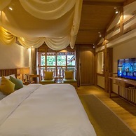 Floral Hotel · Nameiju Lijiang