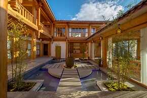 Floral Hotel · Nameiju Lijiang