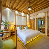 Floral Hotel · Nameiju Lijiang