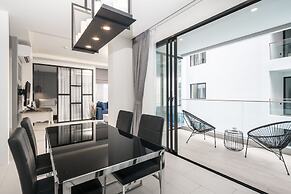 Palmyrah Surin Beach Residence