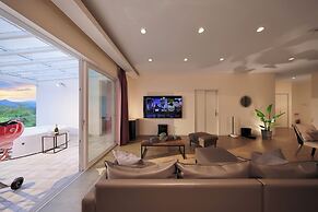 Crystal Villa SHIRAHAMA