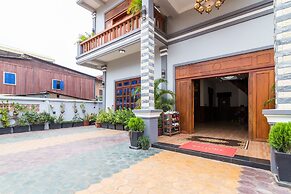 Aniza Angkor Villa
