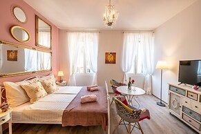 Old City Studios 2 - Adults only