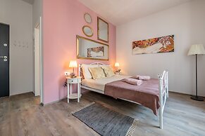 Old City Studios 2 - Adults only