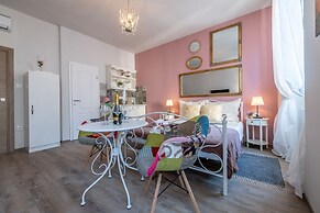 Old City Studios 2 - Adults only