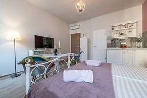 Old City Studios 2 - Adults only