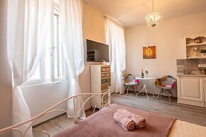 Old City Studios 2 - Adults only