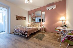 Old City Studios 2 - Adults only