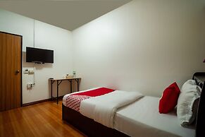 OYO 836 PK Residence