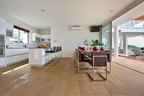 15 Bedroom Luxury Triple Sea View Villas