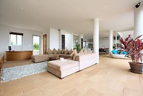 18 Bedroom Luxury Sea View Villas