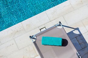 18 Bedroom Luxury Sea View Villas