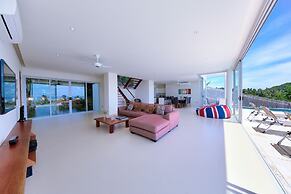 18 Bedroom Luxury Sea View Villas