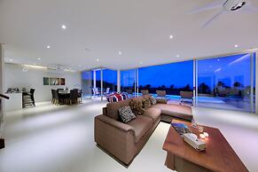 18 Bedroom Luxury Sea View Villas