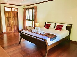 4 Bedroom Villa on Beachfront Resort TG39