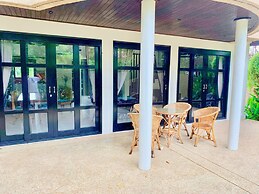 7 Bedroom Twin Villas on Beach Front Resort