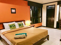 7 Bedroom Twin Villas on Beach Front Resort