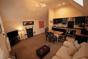 Centrally Located Modern Apartment in Llandudno