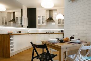 Warsaw Concierge Family Apartment