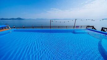 Blue and white pension