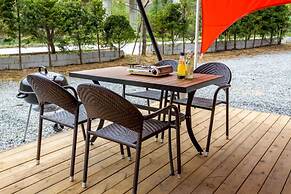 Four Seasons leisure town - Glamping