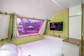 Four Seasons leisure town - Glamping