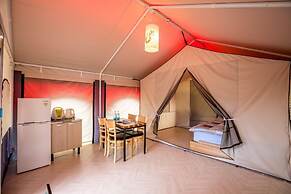 Four Seasons leisure town - Glamping