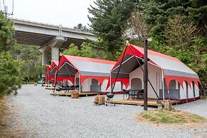 Four Seasons leisure town - Glamping