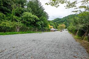 Four Seasons leisure town - Glamping