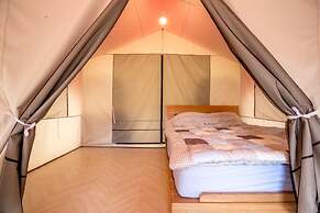 Four Seasons leisure town - Glamping