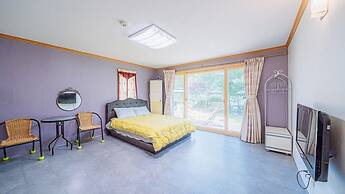 Youngwol Cloud Garden Pension