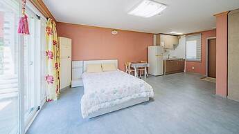 Youngwol Cloud Garden Pension