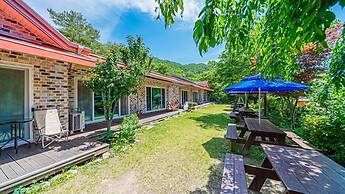 Youngwol Cloud Garden Pension