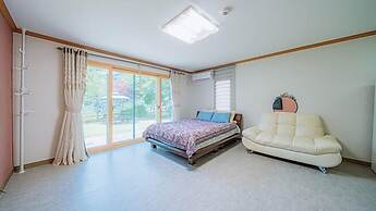 Youngwol Cloud Garden Pension