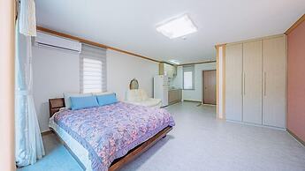 Youngwol Cloud Garden Pension