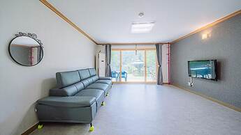 Youngwol Cloud Garden Pension