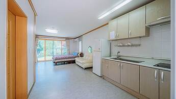 Youngwol Cloud Garden Pension