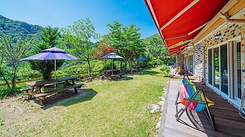 Youngwol Cloud Garden Pension