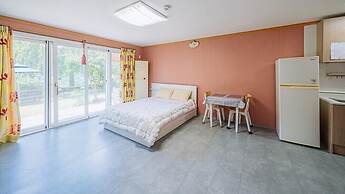 Youngwol Cloud Garden Pension