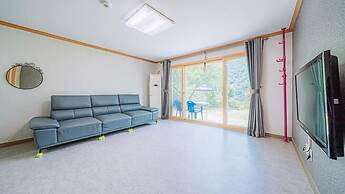 Youngwol Cloud Garden Pension