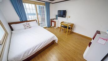 Geoje Cheongsol Pension