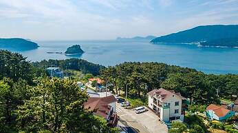 Geoje Cheongsol Pension